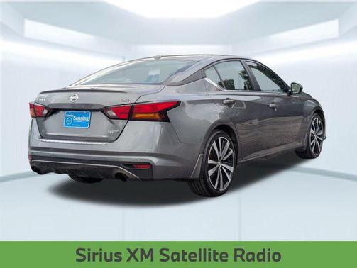 2022 Nissan Altima SR VC-Turbo FWD