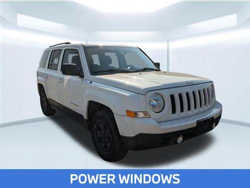 Bright White Clearcoat 2016 Jeep Patriot Sport