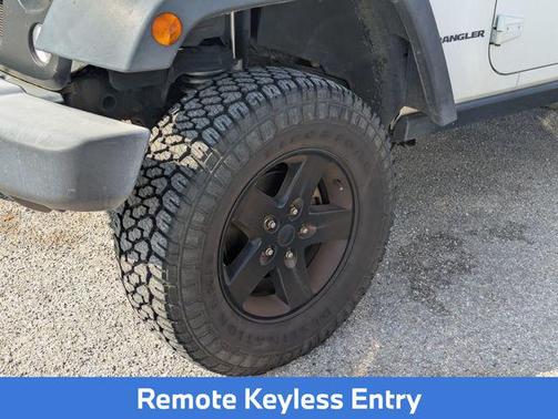 Bright White Clearcoat 2017 Jeep Wrangler Big Bear