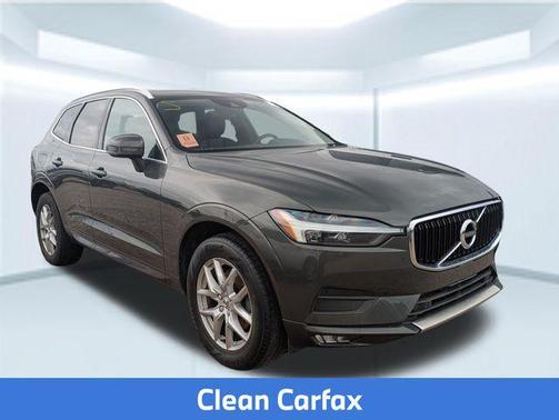 Pine Grey Metallic 2021 Volvo XC60 T5 Momentum