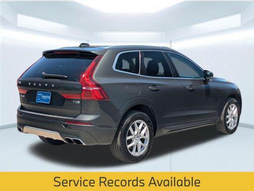Pine Grey Metallic 2021 Volvo XC60 T5 Momentum