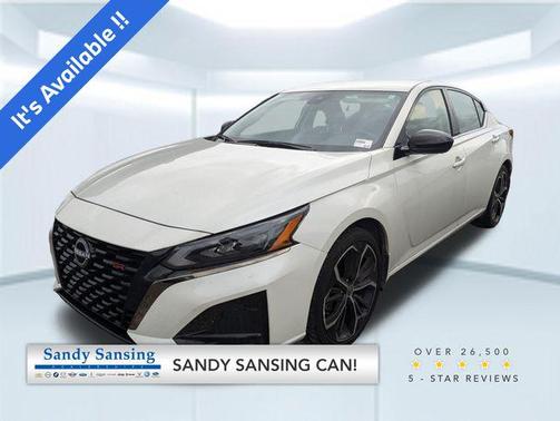 Pearl White Tricoat 2025 Nissan Altima SR FWD