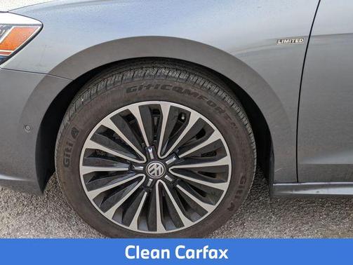 2022 Volkswagen Passat 2.0T Limited Edition