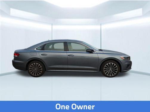 2022 Volkswagen Passat 2.0T Limited Edition