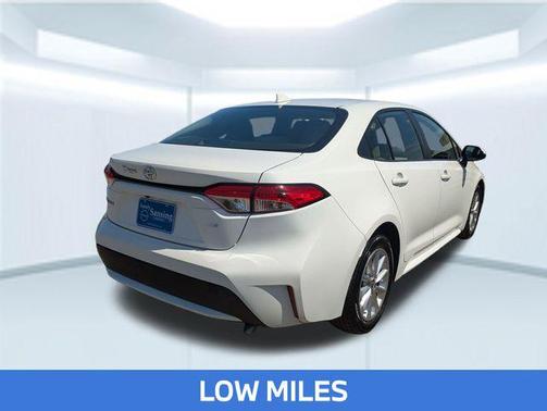 White 2022 Toyota Corolla LE