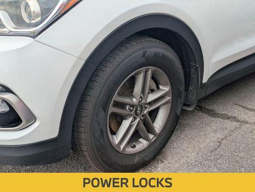 Pearl White 2018 Hyundai Santa Fe Sport 2.4L
