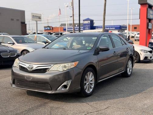 Magnetic Gray Metallic 2013 Toyota Camry XLE