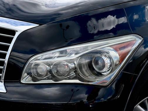 2013 INFINITI QX56 Base