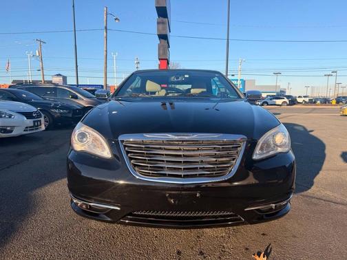 2011 Chrysler 200 Limited