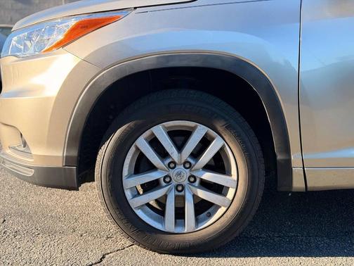 2015 Toyota Highlander LE