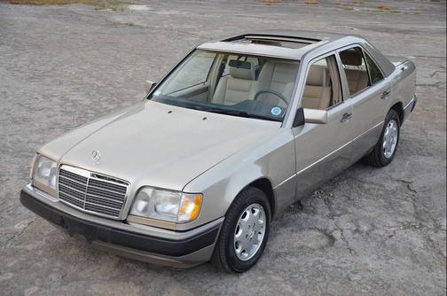1995 Mercedes-Benz E-Class E 320 4dr Sedan