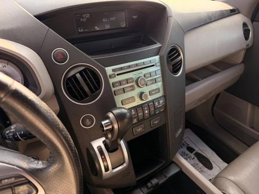 Polished Metal Metallic 2011 Honda Pilot EX-L