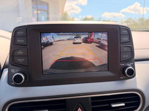 Sonic Silver 2019 Hyundai KONA SE