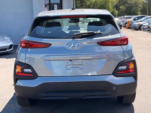 Sonic Silver 2019 Hyundai KONA SE