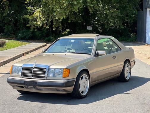 1993 Mercedes-Benz E-Class 3.2