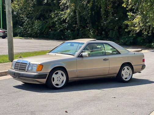 1993 Mercedes-Benz E-Class 3.2