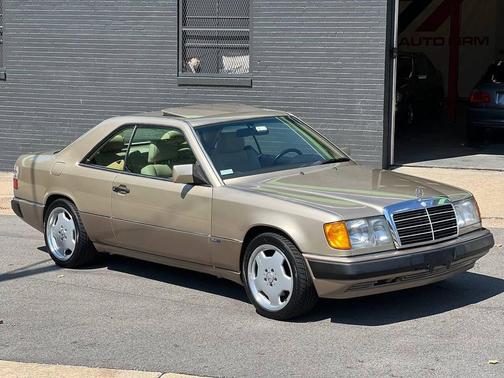1993 Mercedes-Benz E-Class 3.2