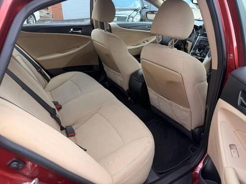 Sparkling Ruby Mica 2013 Hyundai SONATA GLS