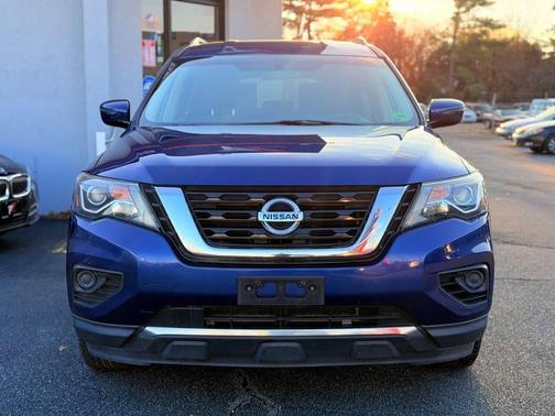 2017 Nissan Pathfinder SV