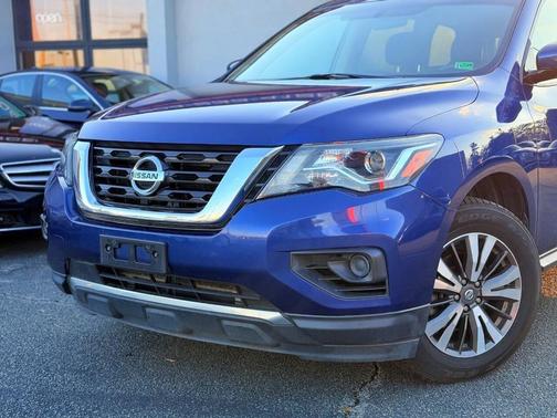 2017 Nissan Pathfinder SV