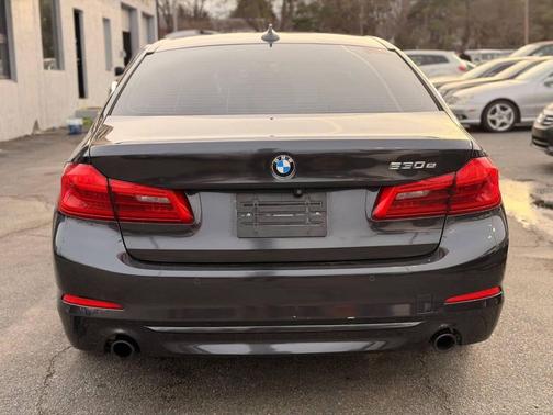 2019 BMW 530e iPerformance