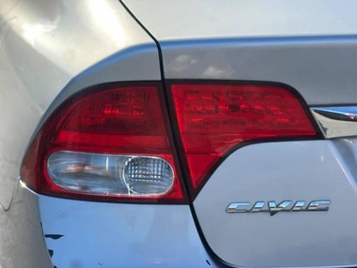 2010 Honda Civic DX-VP