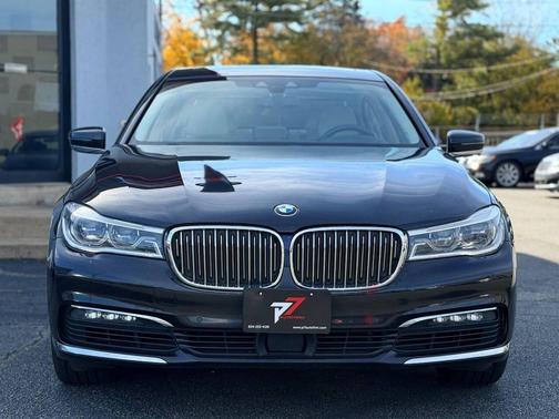 2018 BMW 750 i xDrive