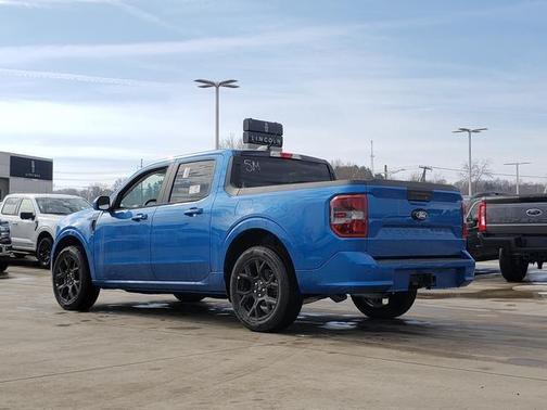 2026 Ford Maverick Lobo Standard