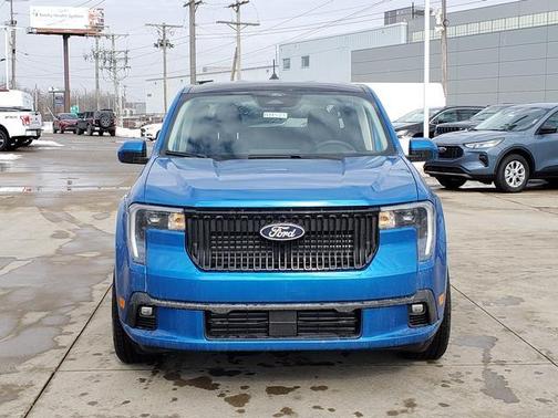 2026 Ford Maverick Lobo Standard