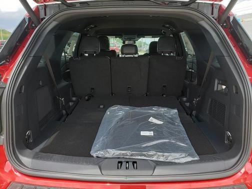 Rapid Red Metallic Tinted Clearcoat 2026 Ford Explorer ST-Line