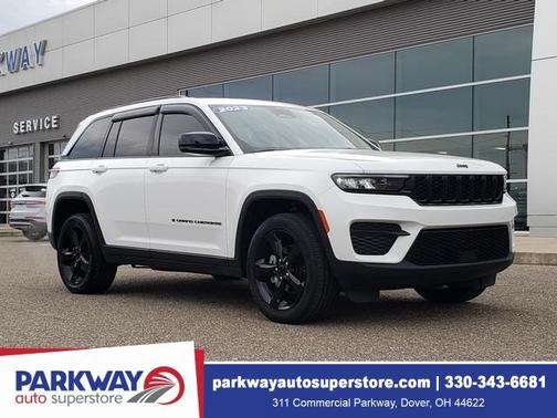 2023 Jeep Grand Cherokee LAREDO