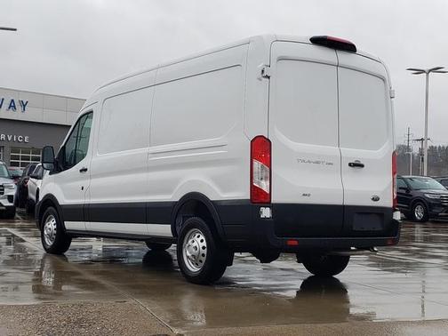 2025 Ford Transit-250 148 WB Medium Roof Cargo