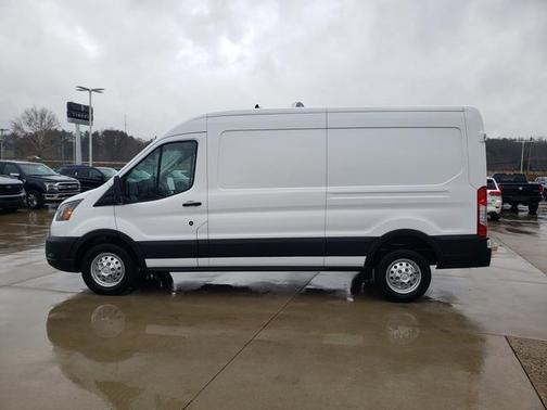 2025 Ford Transit-250 148 WB Medium Roof Cargo