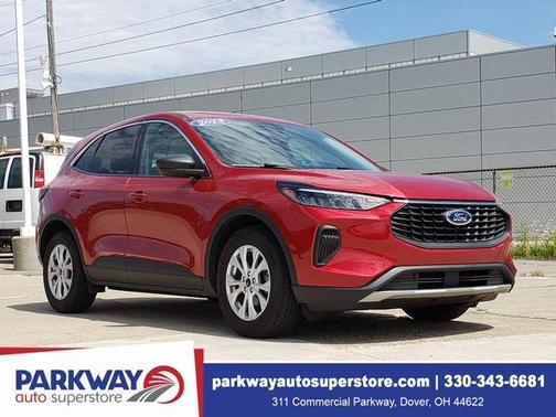 Rapid Red Metallic Tinted Clearcoat 2023 Ford Escape Active