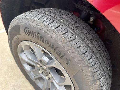 Ruby Red Metallic Tinted Clearcoat 2025 Ford Maverick XLT