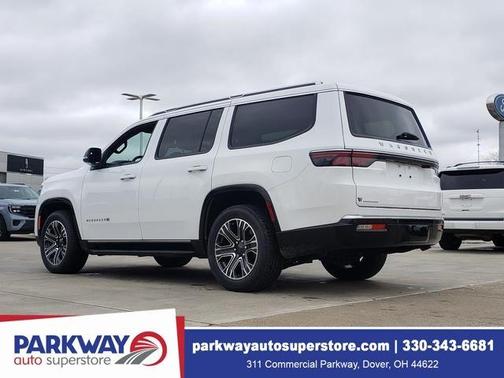 2023 Jeep Wagoneer Base