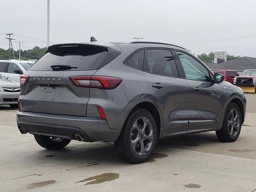 Carbonized Gray Metallic 2024 Ford Escape ST-Line