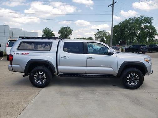 Silver Sky Metallic 2018 Toyota Tacoma TRD Off Road