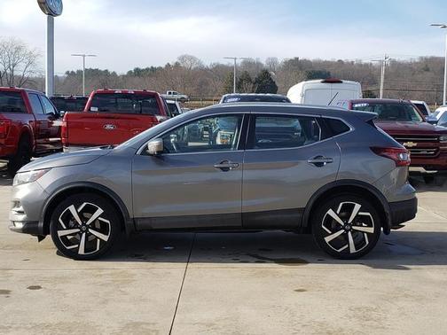 2021 Nissan Rogue Sport SL