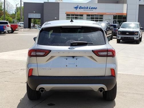 Iconic Silver Metallic 2024 Ford Escape Active