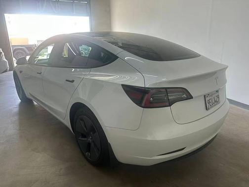 Pearl White Multi-Coat 2023 Tesla Model 3 Standard Range