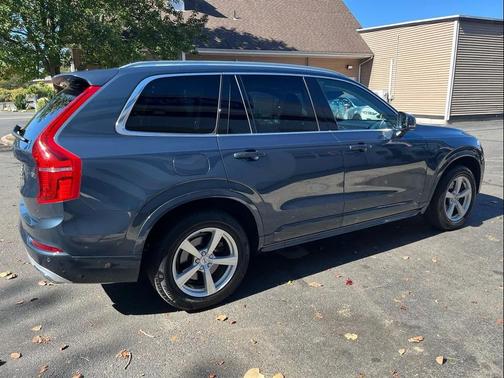 2020 Volvo XC90 T5 Momentum