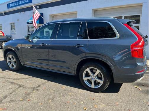 2020 Volvo XC90 T5 Momentum