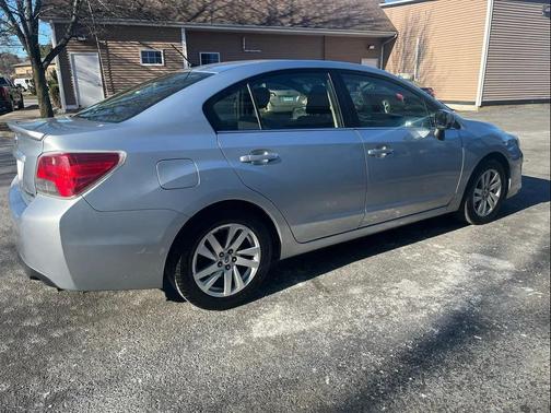 2015 Subaru Impreza 2.0i Premium