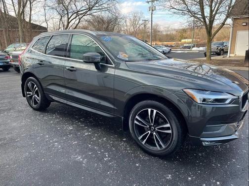 2021 Volvo XC60 T5 Momentum
