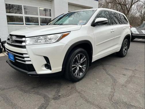 2018 Toyota Highlander LE