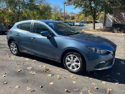 2015 Mazda Mazda3 i Sport