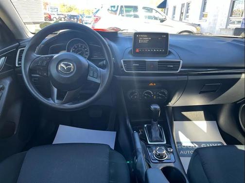 2015 Mazda Mazda3 i Sport