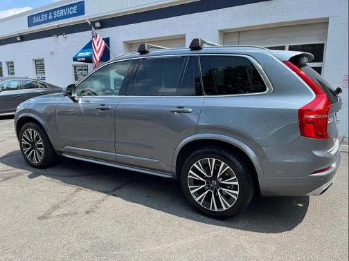 2020 Volvo XC90 T5 Momentum