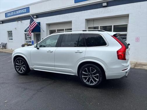 2018 Volvo XC90 T5 Momentum